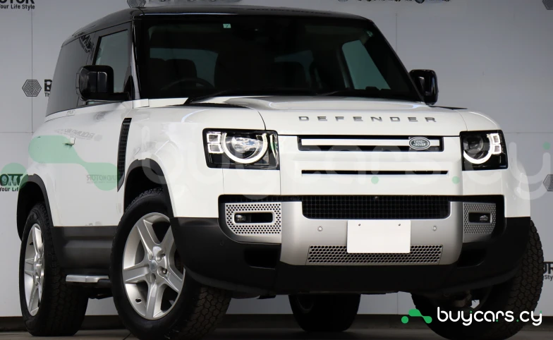 Land Rover Defender Белый