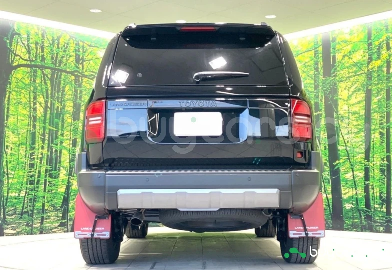 Toyota Land Cruiser Черный