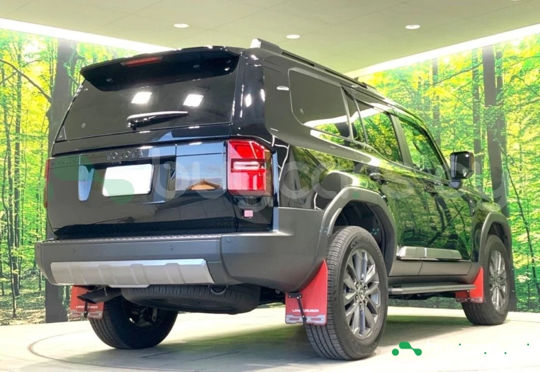 Toyota Land Cruiser Черный