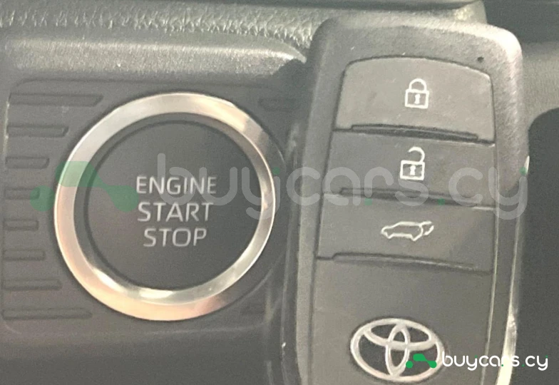 Toyota Land Cruiser Черный