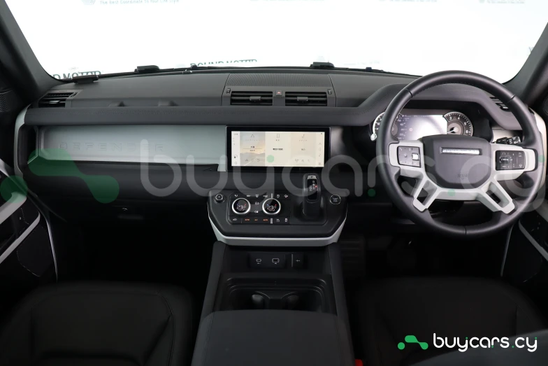 Land Rover Defender Белый