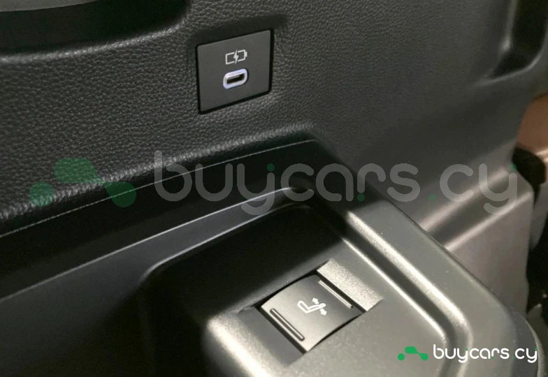 Toyota Land Cruiser Черный