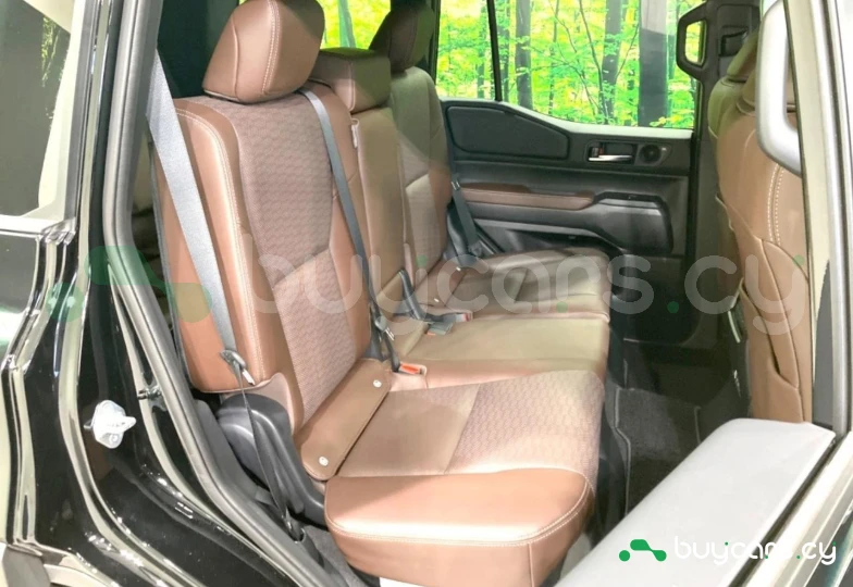 Toyota Land Cruiser Черный