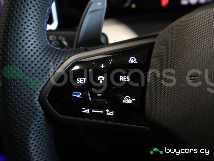 Volkswagen Golf Blue