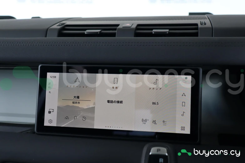 Land Rover Defender Белый