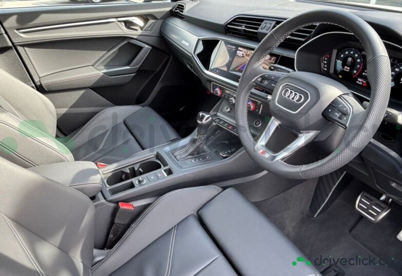 Audi Q3 White