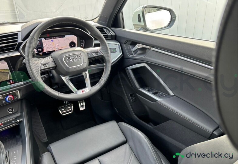 Audi Q3 White