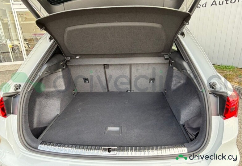 Audi Q3 White