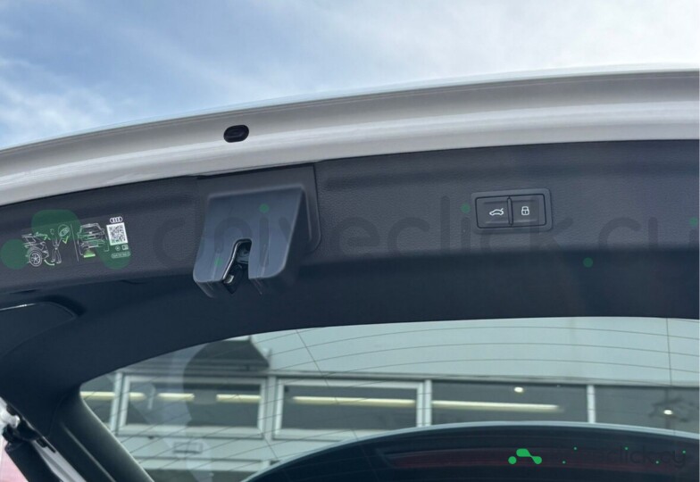 Audi Q3 White