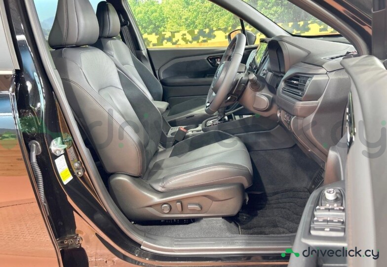 Subaru Forester Black