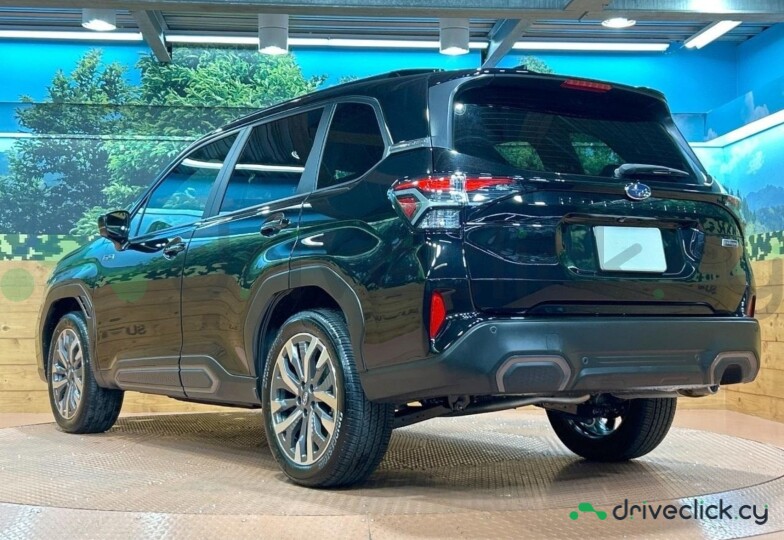 Subaru Forester Black