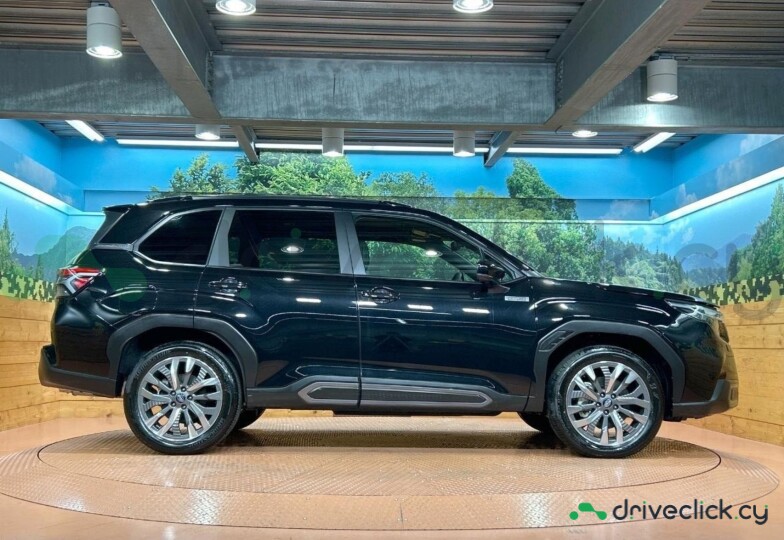 Subaru Forester Black