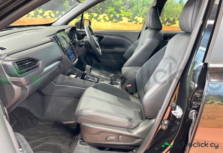 Subaru Forester Black