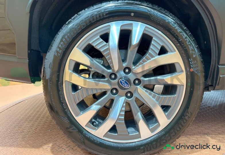 Subaru Forester Black