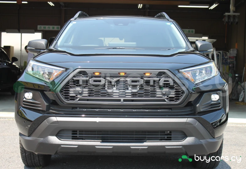 Toyota RAV4 Черный