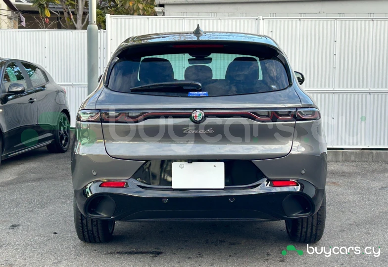 Alfa Romeo Tonale Black