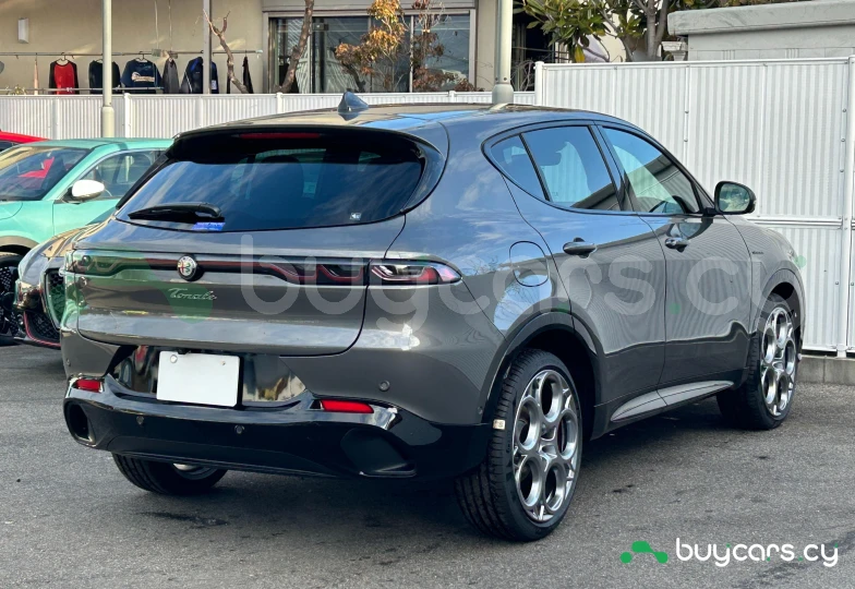 Alfa Romeo Tonale Black