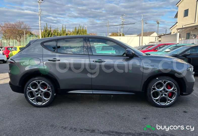 Alfa Romeo Tonale Black