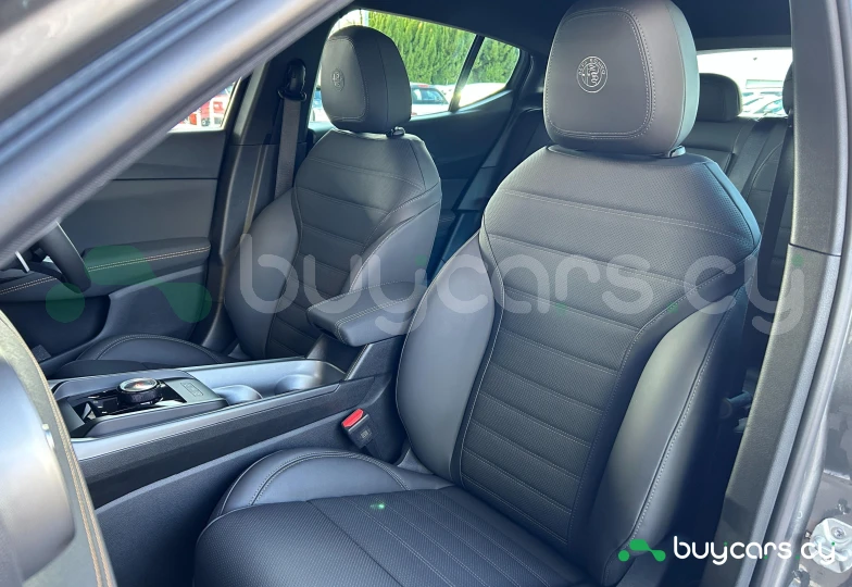 Alfa Romeo Tonale Black