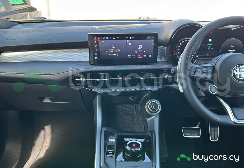 Alfa Romeo Tonale Black