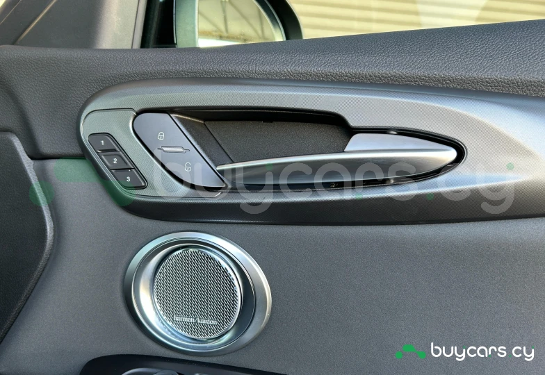 Alfa Romeo Tonale Black