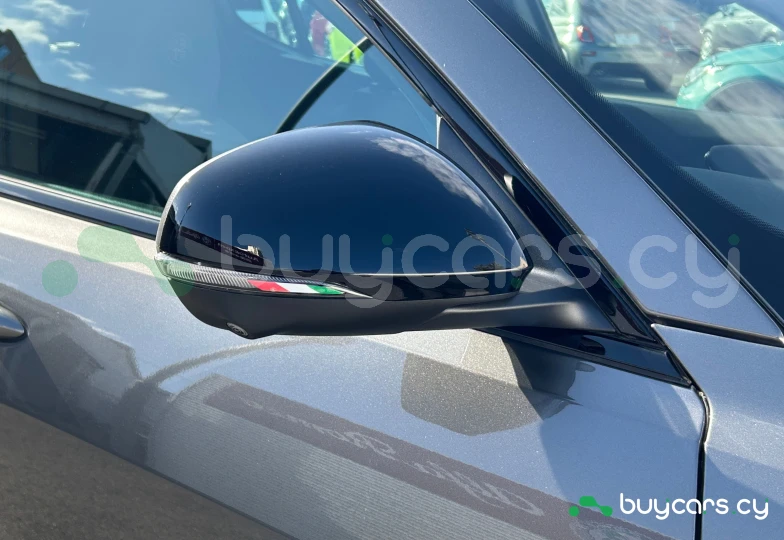 Alfa Romeo Tonale Black