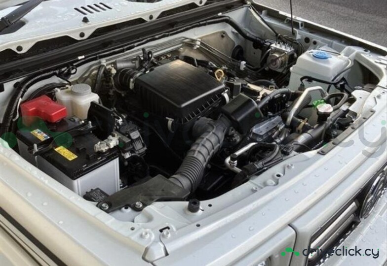 Suzuki Jimny White