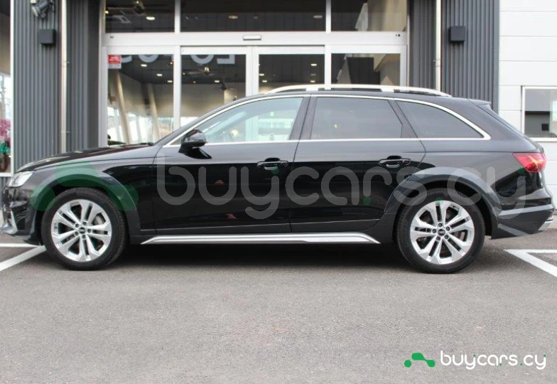 Audi A4 Черный