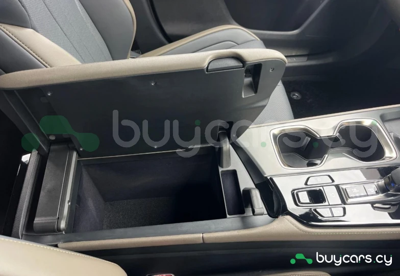 Lexus NX Бежевый