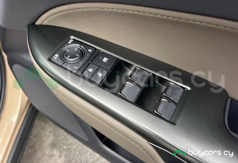 Lexus NX Бежевый