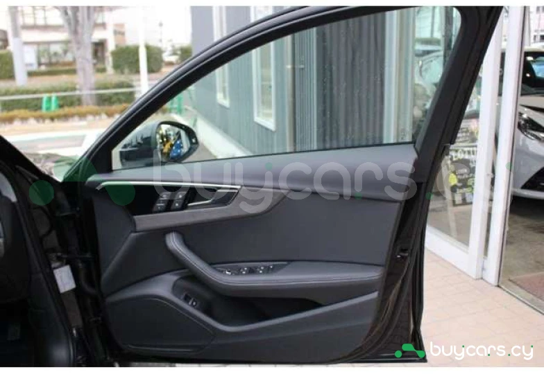 Audi A4 Черный