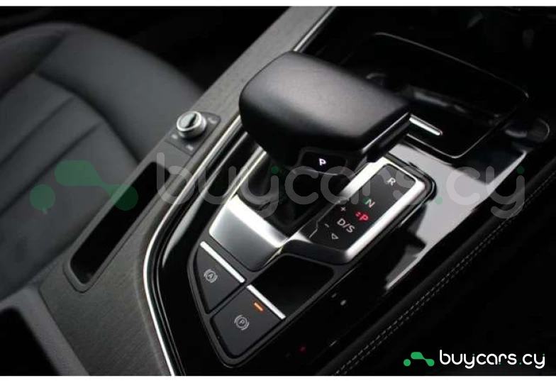 Audi A4 Черный