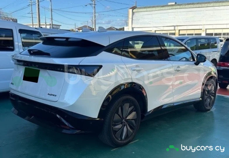 Nissan Ariya White
