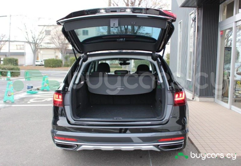 Audi A4 Черный