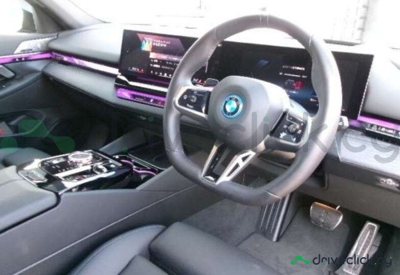 BMW i5 Black