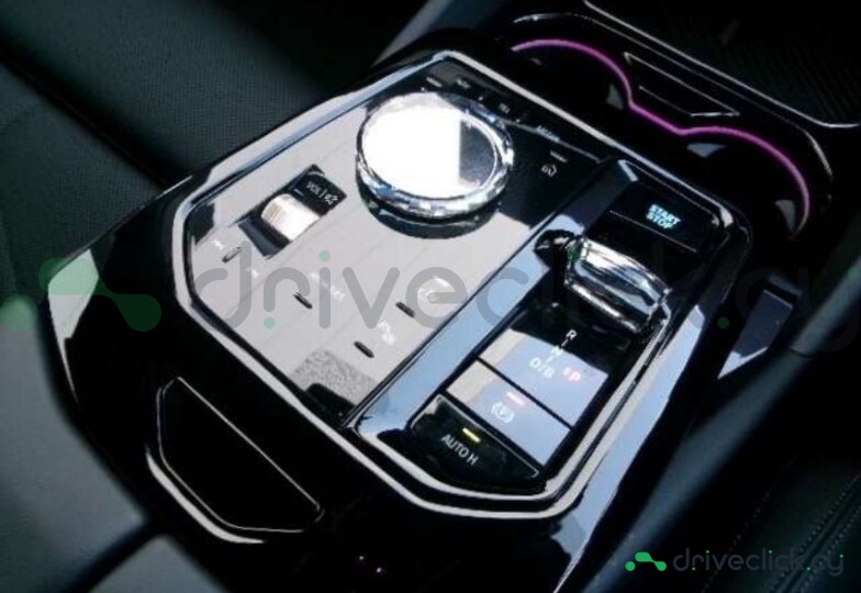 BMW i5 Black