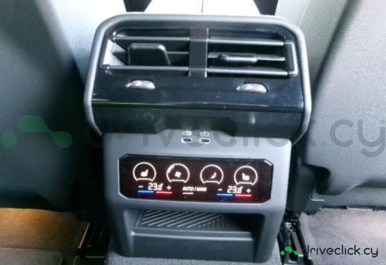 BMW i5 Black