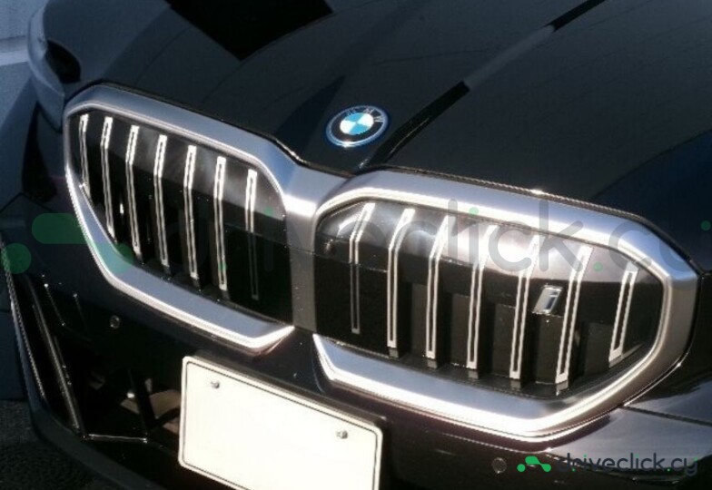 BMW i5 Black