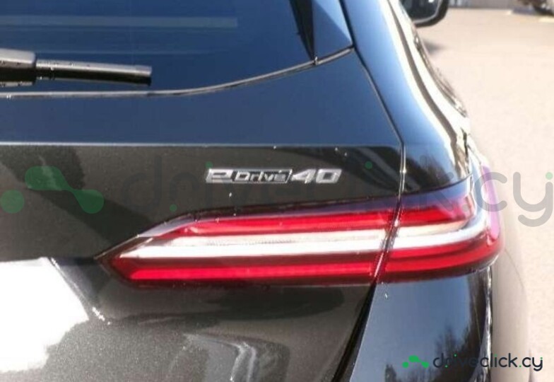 BMW i5 Black