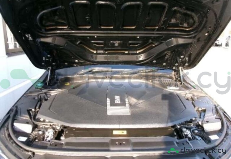 BMW i5 Black