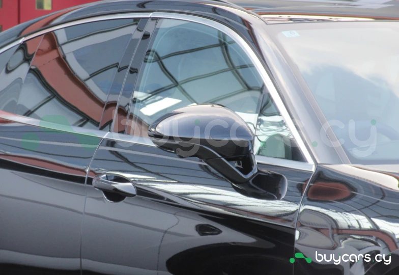 Porsche Panamera Черный