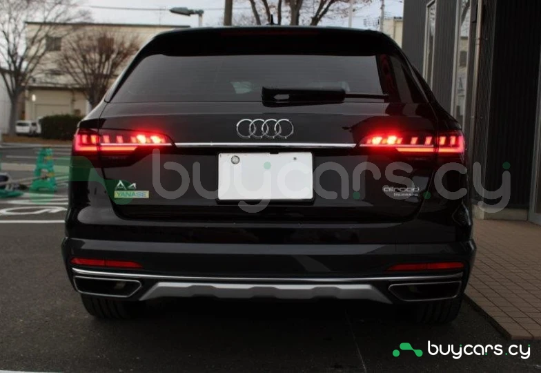 Audi A4 Черный