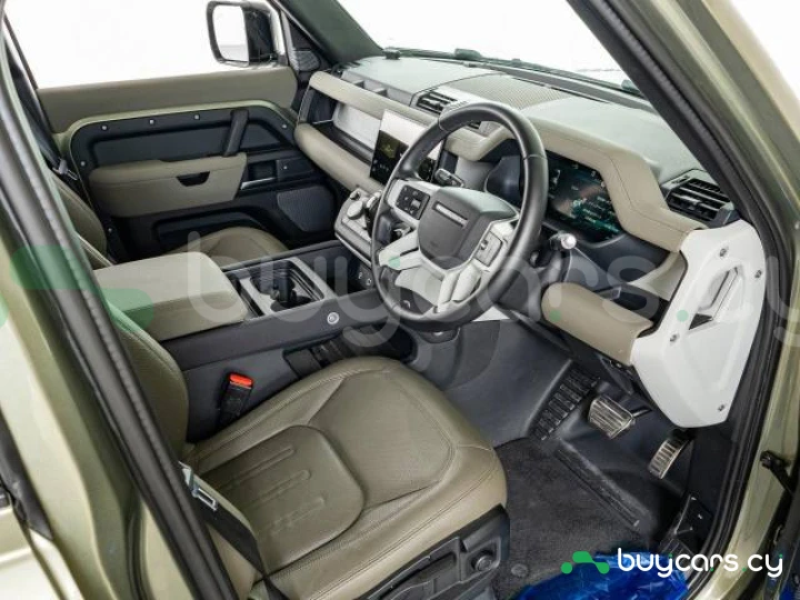 Land Rover Defender Зеленый