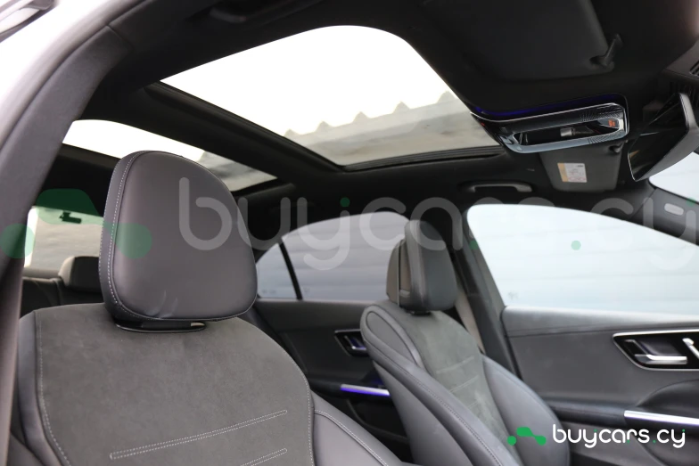 Mercedes C-class Белый