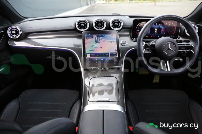 Mercedes C-class Белый