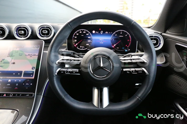 Mercedes C-class Белый