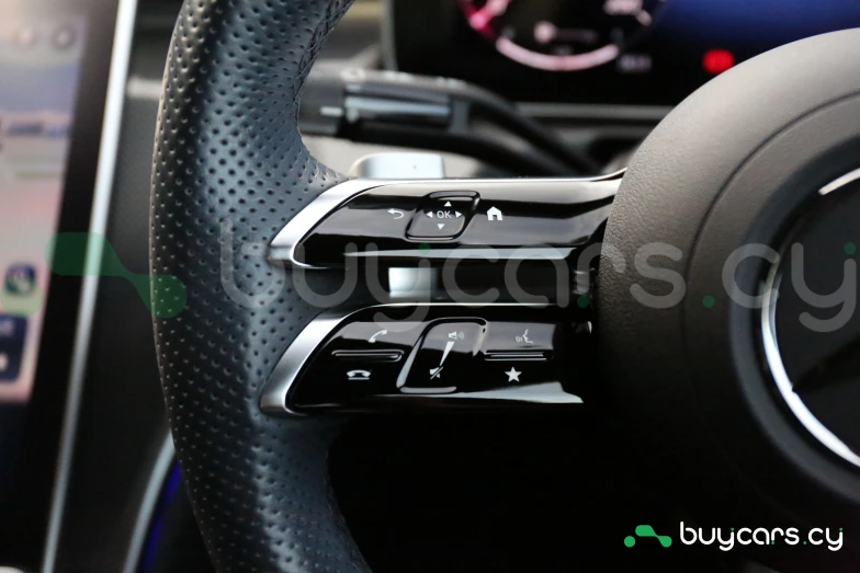 Mercedes C-class Белый