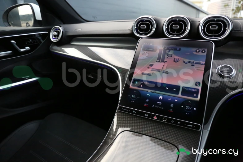 Mercedes C-class Белый