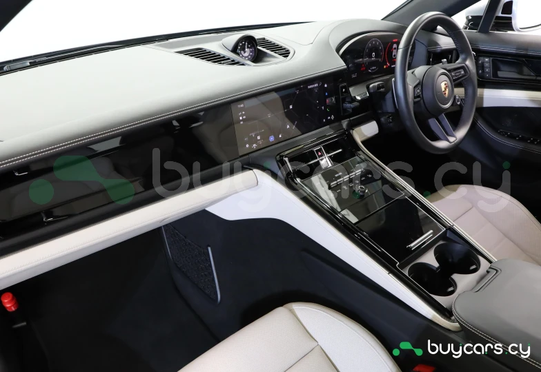 Porsche Panamera Серый