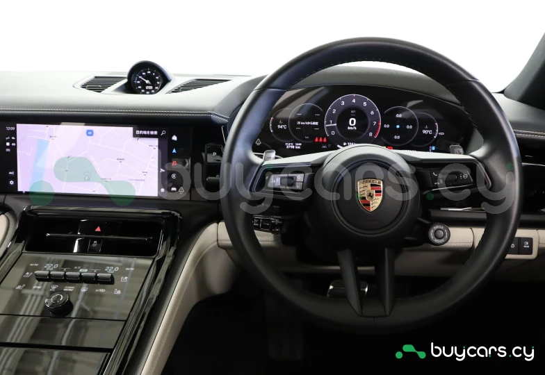 Porsche Panamera Серый